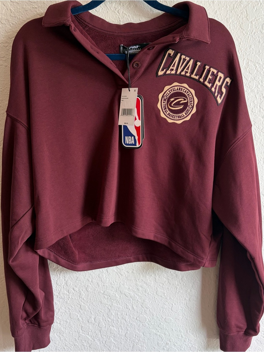 Cleveland Cavaliers Pro Standard Cropped Long Sleeve Sweatshirt - Women’s Large